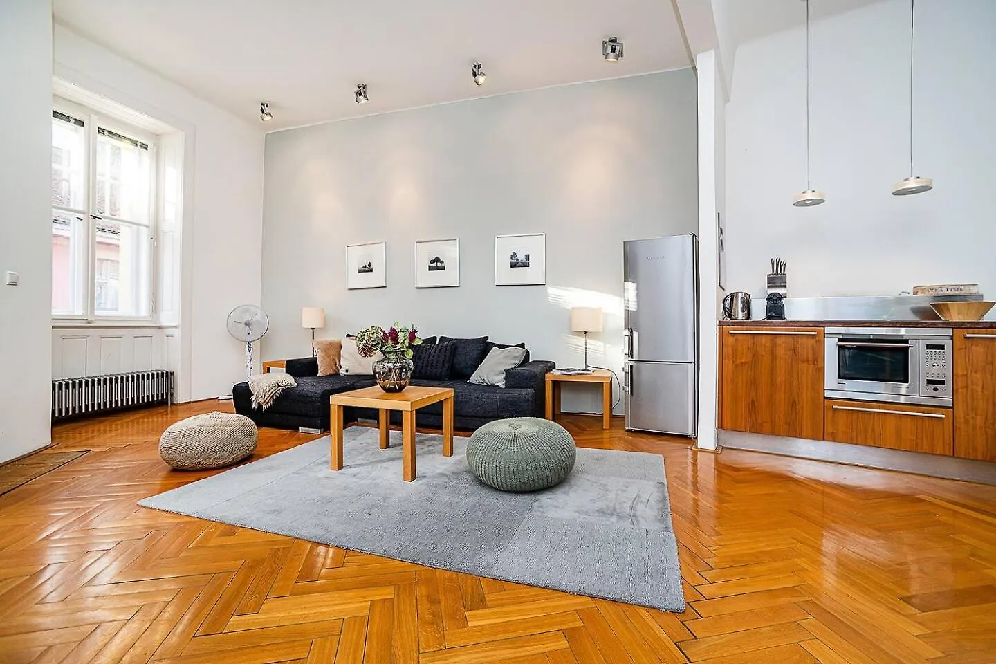 Elegant Old Town Apt With Balcony Praga Czechy