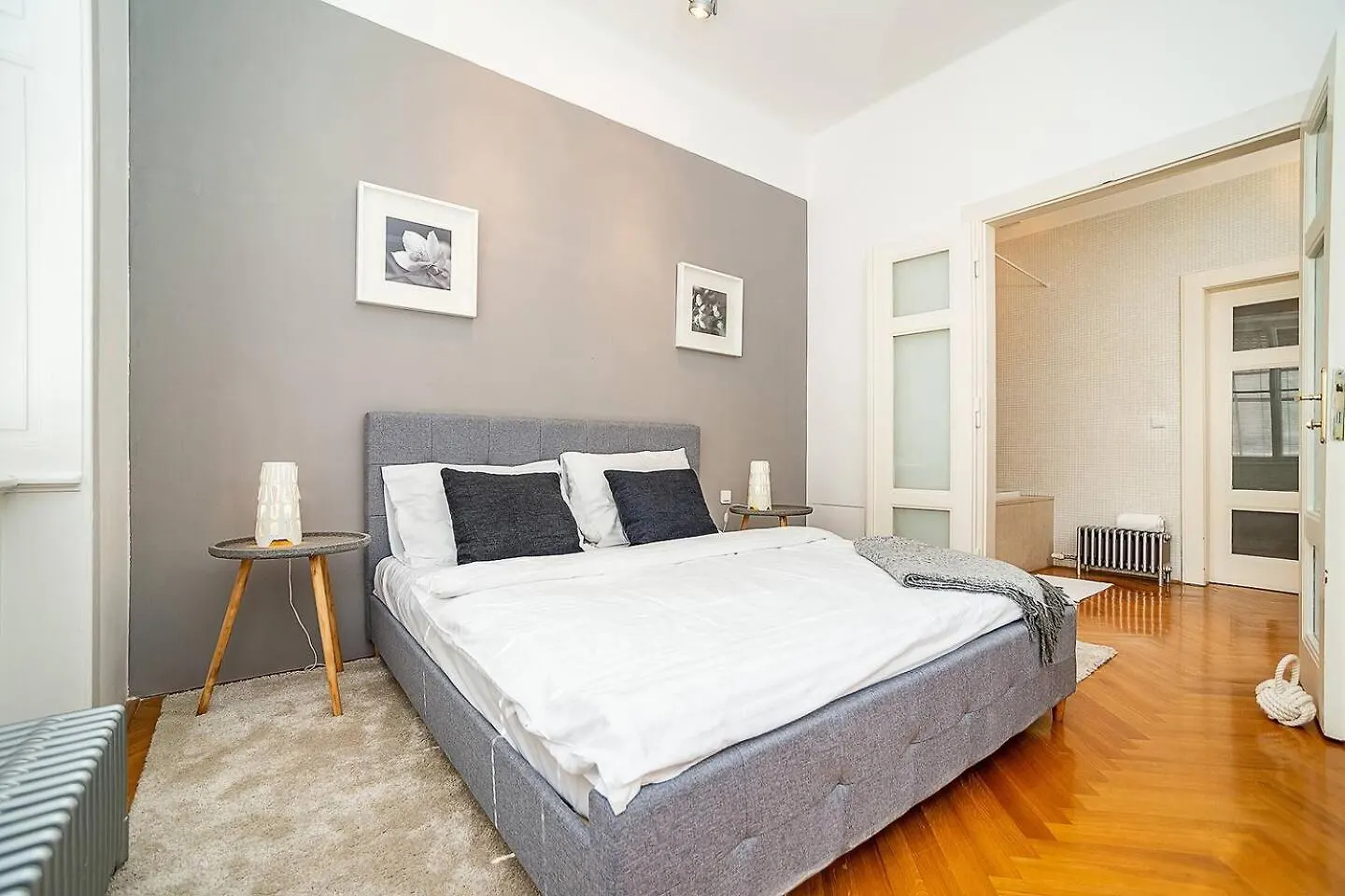 Elegant Old Town Apt With Balcony Praga Apartament