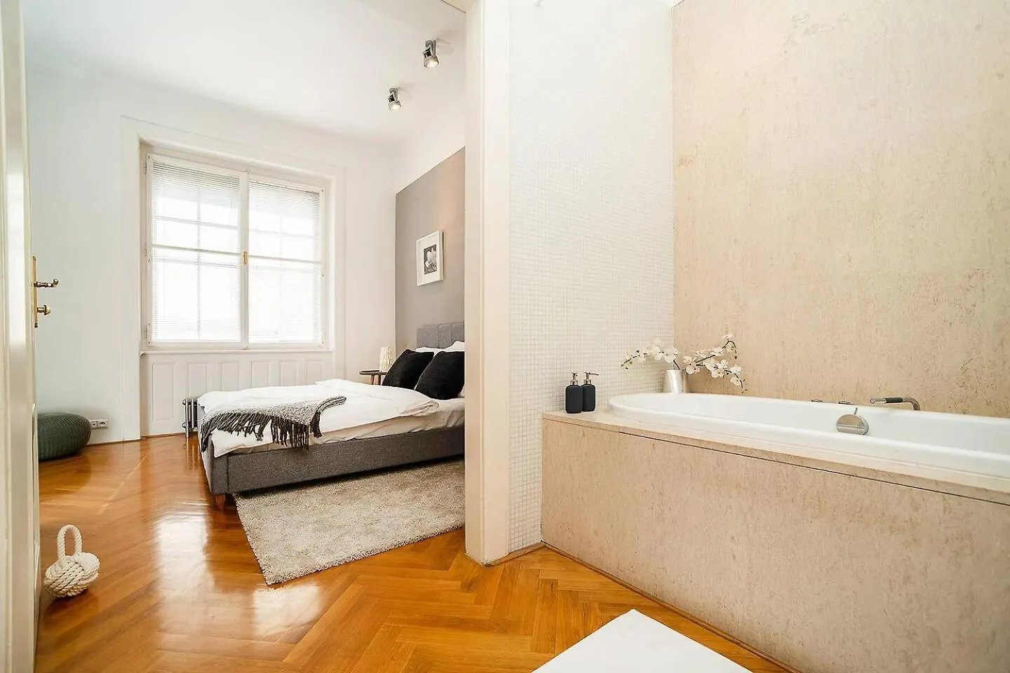 Elegant Old Town Apt With Balcony Praga 0*,